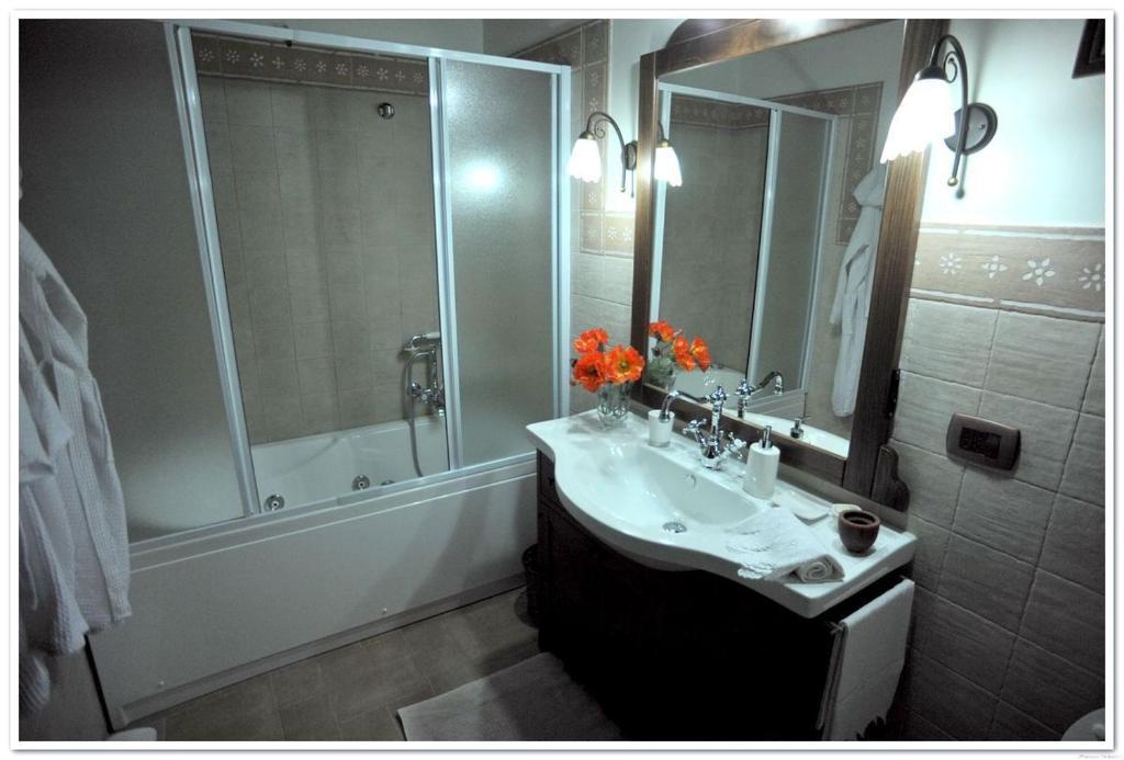 B&B San Paterniano Cingoli Værelse billede